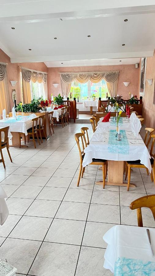 Hotel & Restaurant Am Kirschberg Alten Buseck Kültér fotó