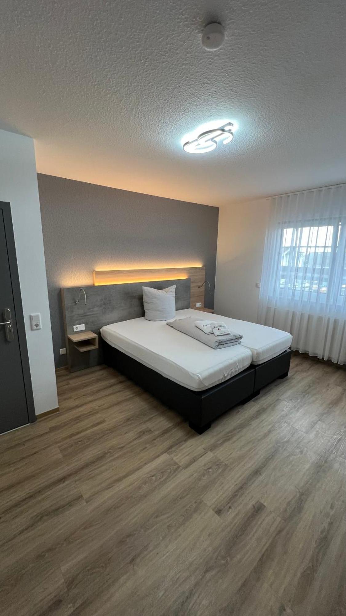 Hotel & Restaurant Am Kirschberg Alten Buseck Kültér fotó