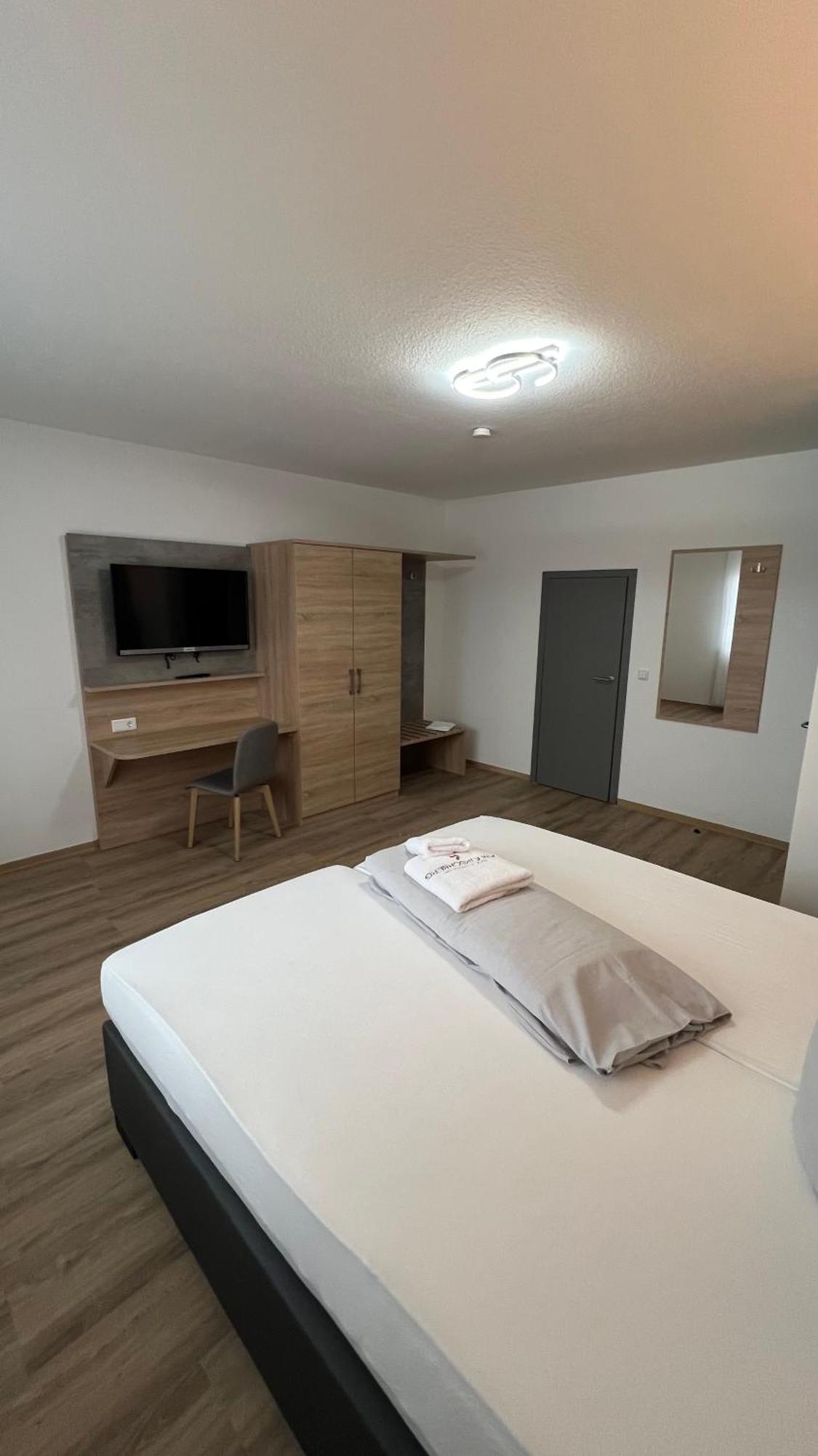 Hotel & Restaurant Am Kirschberg Alten Buseck Kültér fotó