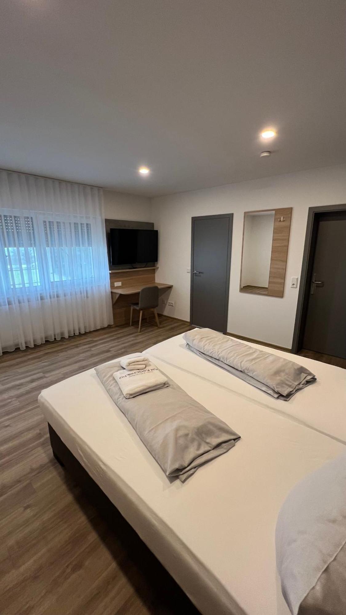 Hotel & Restaurant Am Kirschberg Alten Buseck Kültér fotó