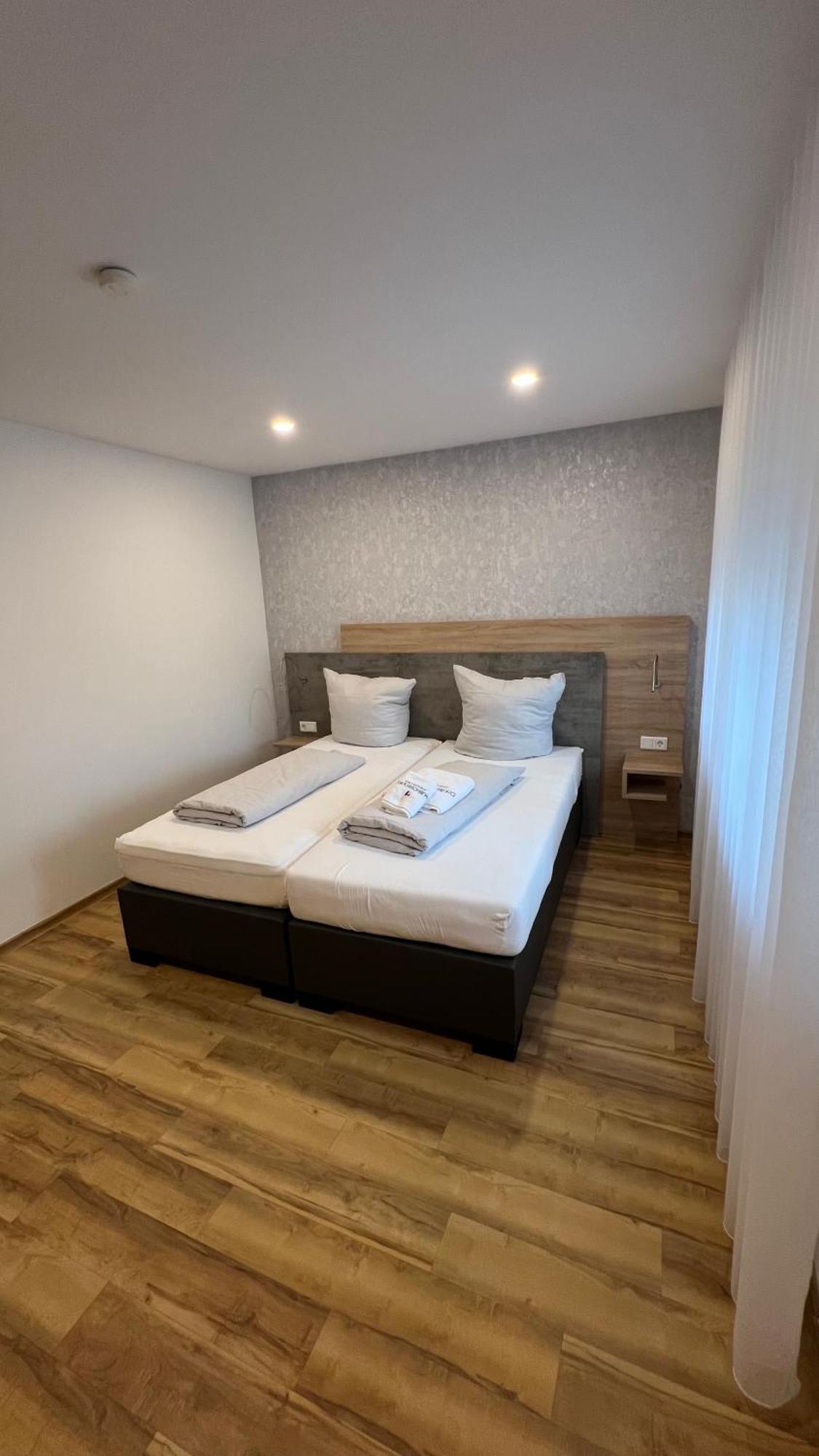 Hotel & Restaurant Am Kirschberg Alten Buseck Kültér fotó
