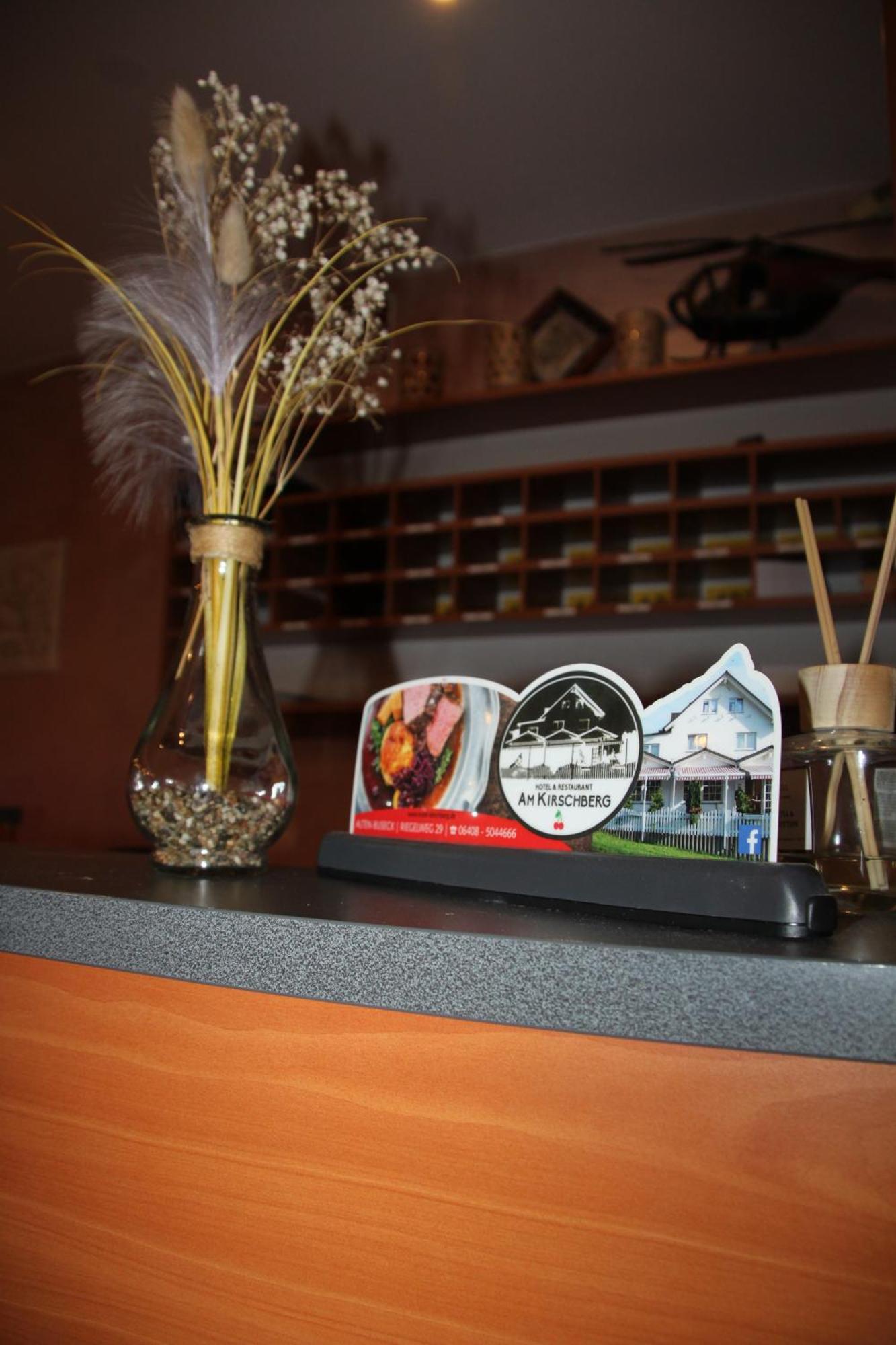 Hotel & Restaurant Am Kirschberg Alten Buseck Kültér fotó