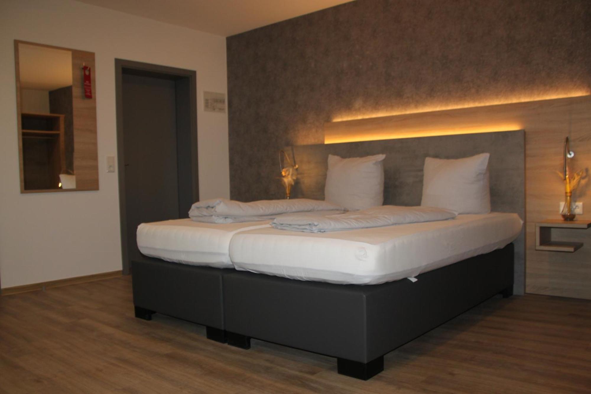 Hotel & Restaurant Am Kirschberg Alten Buseck Kültér fotó