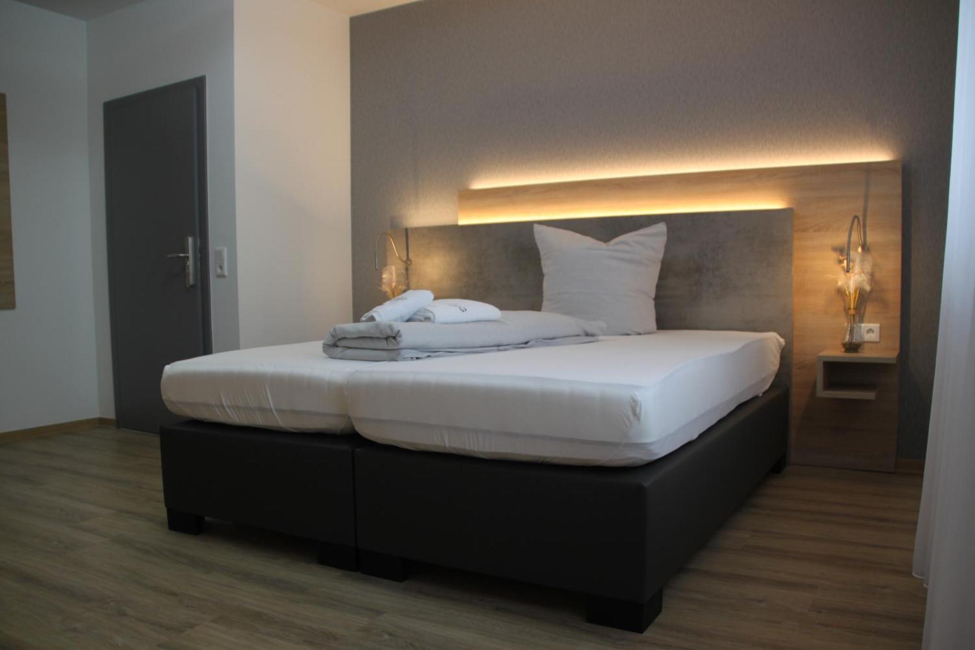 Hotel & Restaurant Am Kirschberg Alten Buseck Kültér fotó