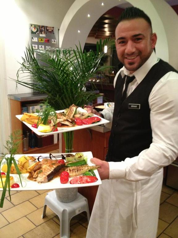 Hotel & Restaurant Am Kirschberg Alten Buseck Kültér fotó